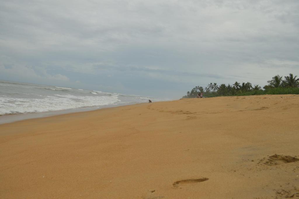 Guest @ Wadduwa Villa Panadura Exterior photo